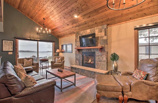 Pelican Lake Retreat with Fire Pit, Dock and Grill!