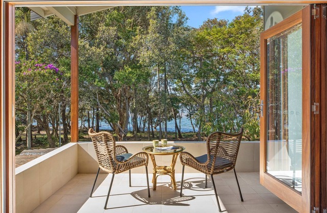 Pelican Point - Relax by the private pool!