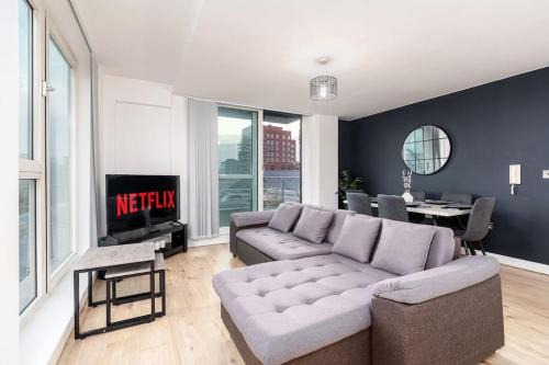 Pent House Roof Top Balcony City Centre Apt