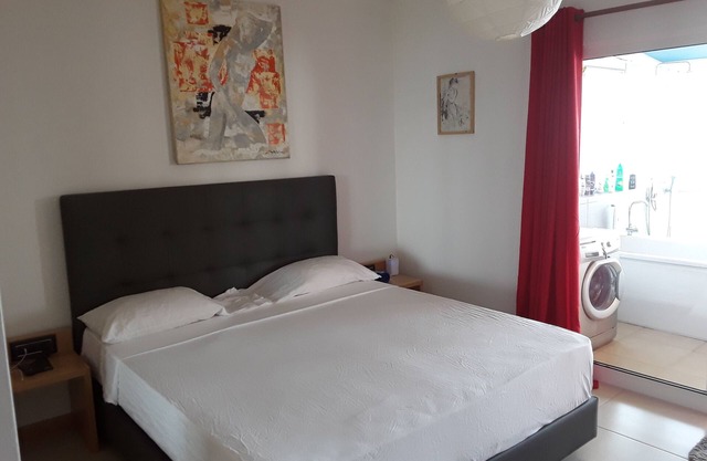 Penthouse 1st sea line
