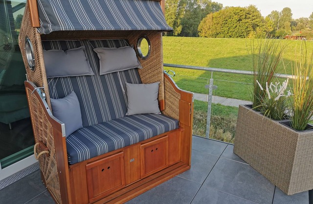 Penthouse "Captain Hook" with a fantastic view of the dyke.