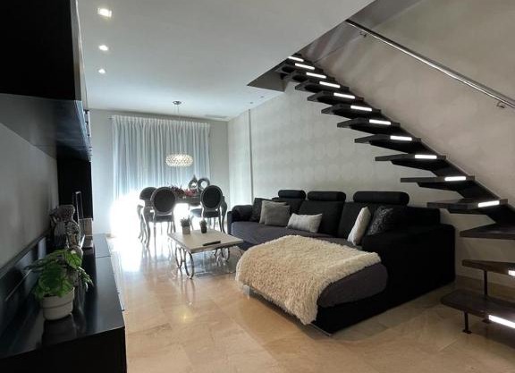Penthouse in Elche