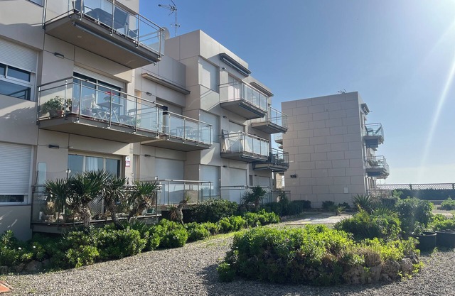 Penthouse in front of the sea Gava beach!