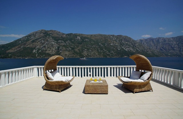 PENTHOUSE STOLIV up to10 bed SPA/POOL Terrace100m2 Private Jetty Sunbeds 5mtosea
