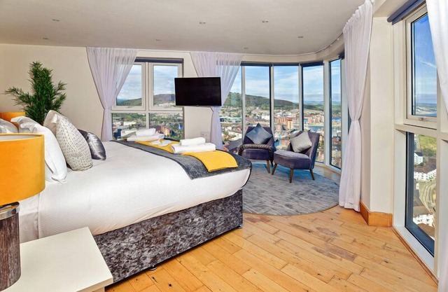 Penthouse - Stunning Panoramic Views,