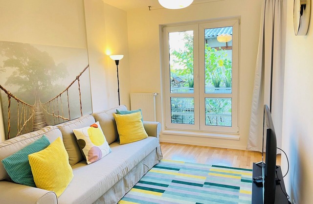 Peony Holló Apartment - Free Parking