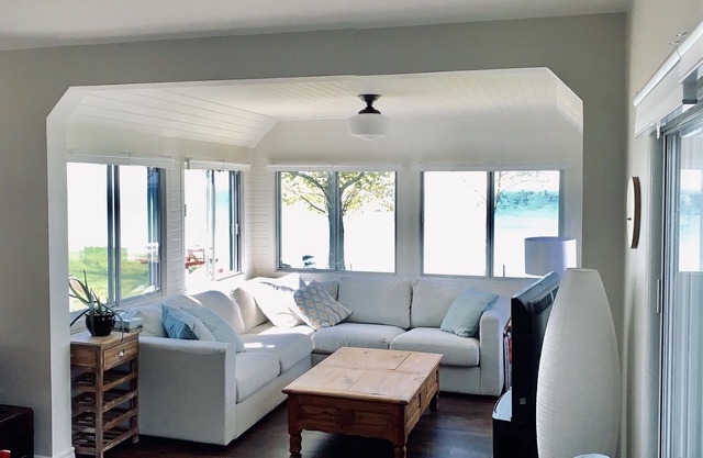 Perfect Family Lake Erie Beach House with Private Sandy Beach & Amazing Sunsets