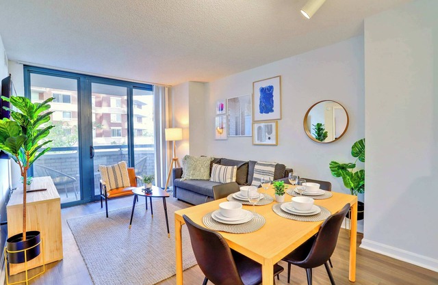 Perfect Location at Ballston With Pool & Gym