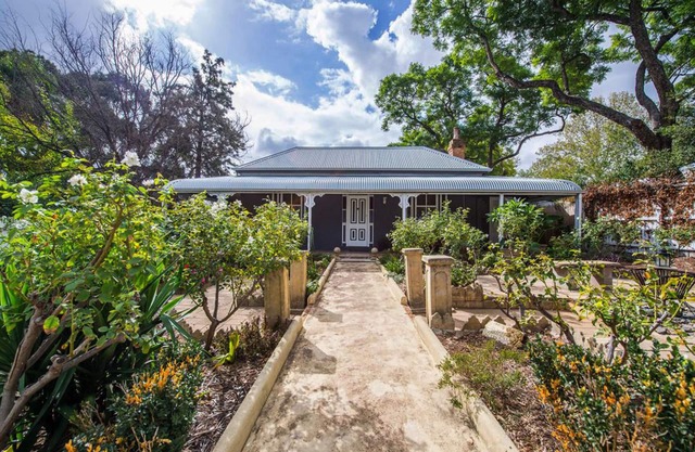 Perfect Location for Leisure or Business - Right in the main street