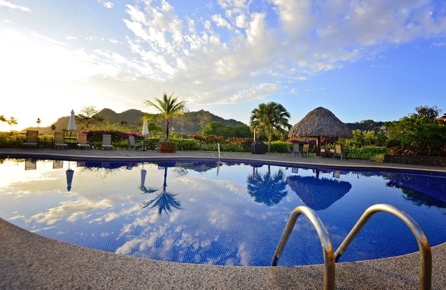 Perfect Location, overlooking Greens, access to all amenities.