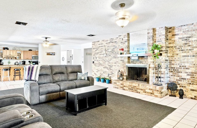 Perfect Private Crystal River Retreat with a Pool!