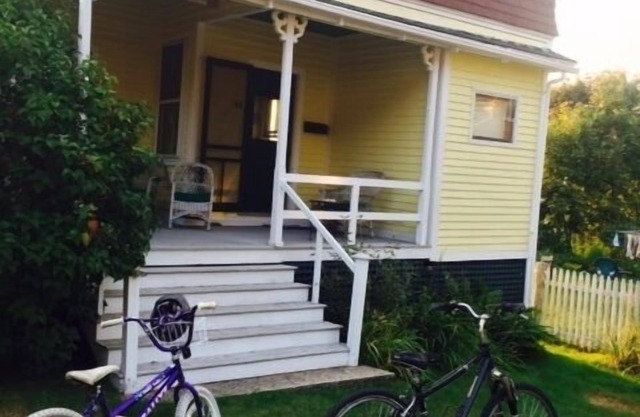 Perfect Vacation Cottage, Filled with Sunshine and Laughter.