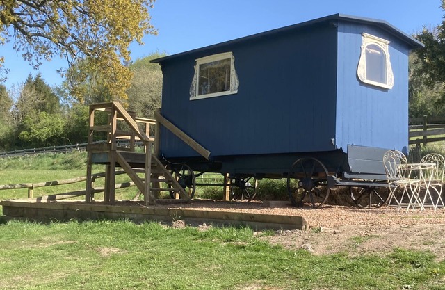 Pet Friendly - 2 Guests - Original Roadsmans Wagon