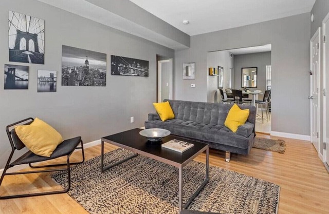 Pet-Friendly 2BR| Convenient to Stadium & Downtown