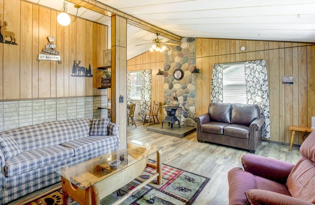 Pet-Friendly Arkdale Vacation Rental, 2 Mi to Lake