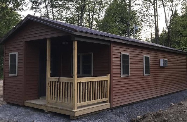 Pet Friendly Beautiful Tiny House Cabin in Inlet, NY Adirondack Mountains