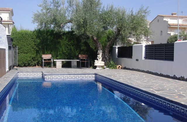 Pet-Friendly "Casa Preciosa A" with Private Pool, Terrace, A/C & Wi-Fi