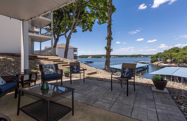 Pet-Friendly Condo at MM-19 w/Boat Slip & Lake Views