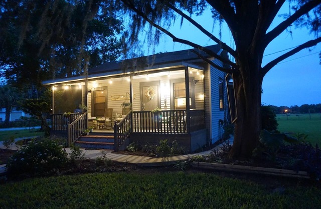 Pet friendly, fully fenced yard. Close to everything