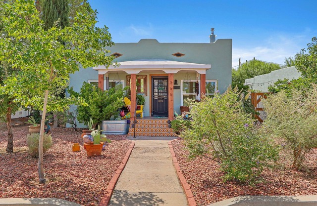PET friendly! Great backyard, firepit & near DT, NMSU, & Mesilla