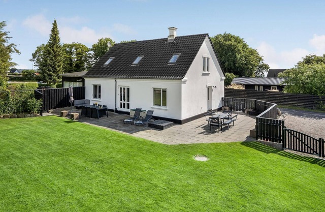 Pet friendly home in Børkop with WiFi