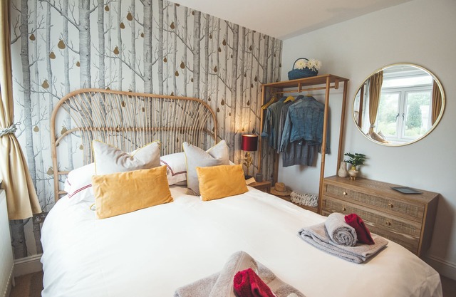 Pet-friendly Kid-friendly Duplex Apartment Private Terrace, Parking, & Sea-views