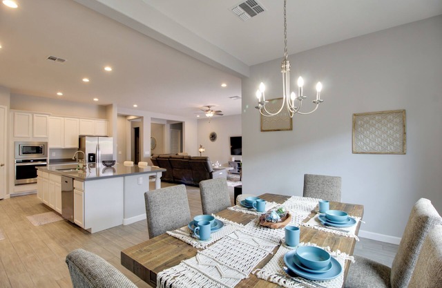 Pet-Friendly Marana Home: Community Pool + Hot Tub