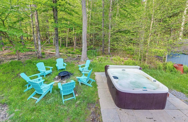 Pet-friendly Pocono Lake Oasis w/Game Room!