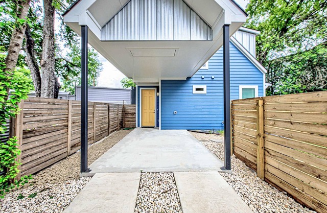 Pet Friendly | Quiet Neighborhood Near S. Lamar
