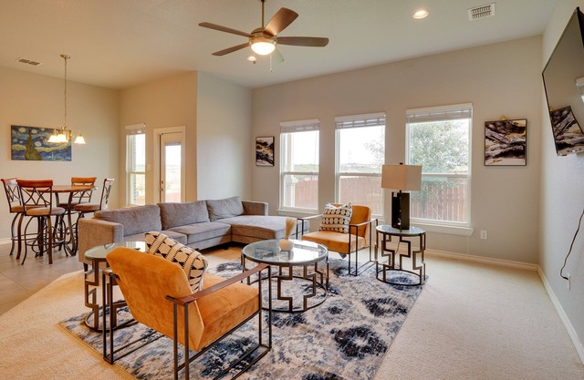 Pet-Friendly San Antonio Home Near Lackland AFB!