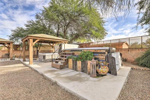 Pet-Friendly Tucson Casita Shared Hot Tub and Porch