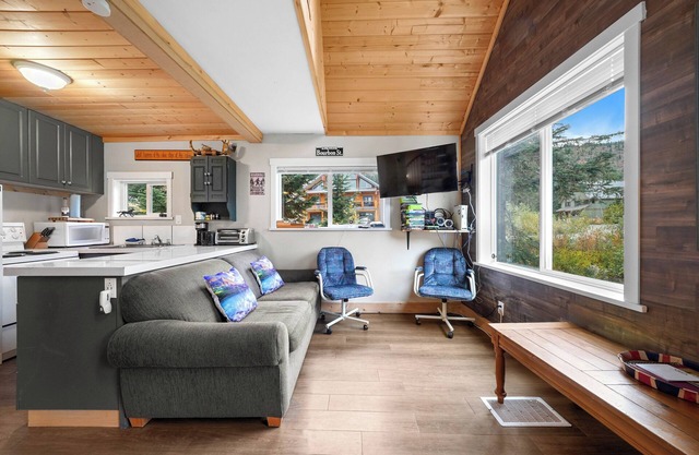 Pet Friendly | Wood Fire | Wi-fi | Close to Lifts