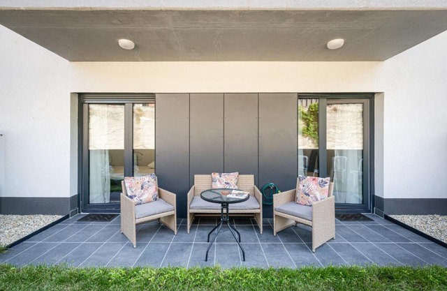 Peter Apartment with terrace
