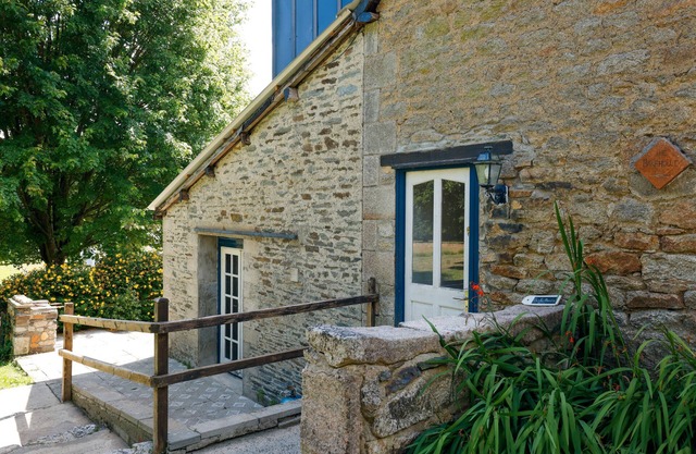 Petite house 'Bakehouse' with shared pool, shared terrace and Wi-Fi