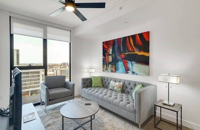 Pets are welcome | Roosevelt Row 1BR w/Sauna & Hottub