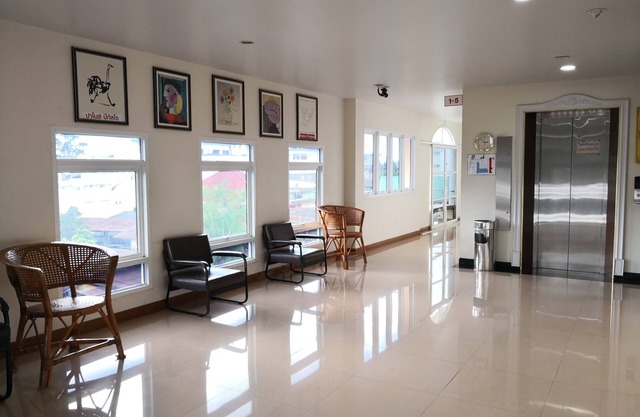 Phadaeng Hotel