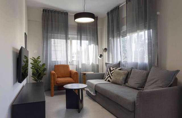 Phaedrus Living: Mini Art House Da Vinci