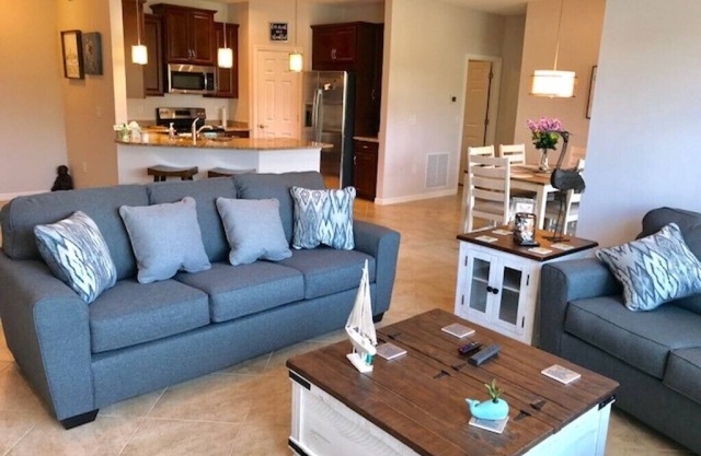 Phoenix Retreat - Relaxing 3 bedroom home away from home
