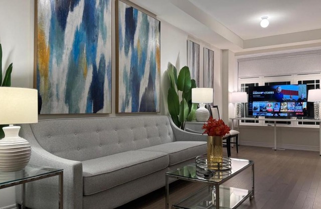 Pickering New Seaton Elegant Residence