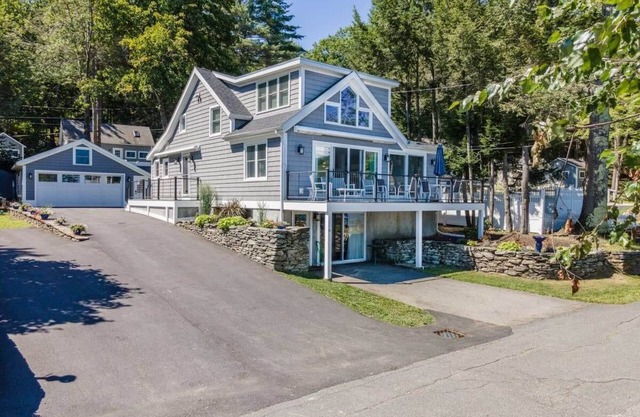 Picturesque Lakefront Retreat at Spofford Lake