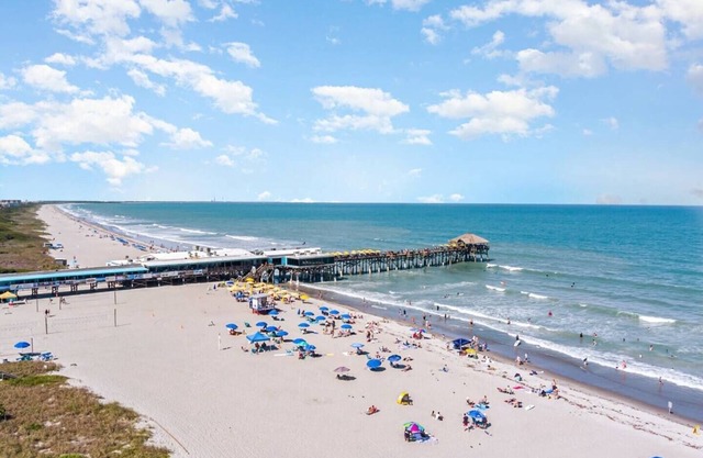 Pier Pressure beachfront w/pool