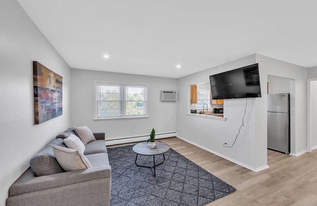 Pine Brook 817 I Corporate 1Br Apartment !