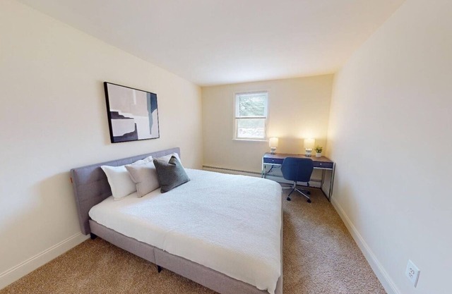 Pine Brook Apartments: Luxurious living in a stunning wooded setting