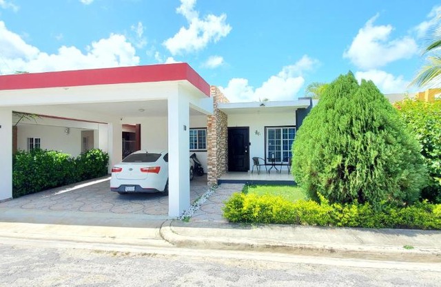 Pine Tree Entire House 2B Gated Com