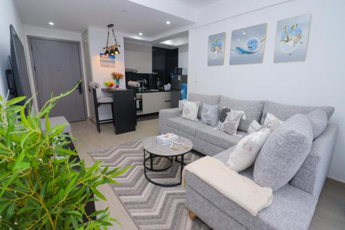 Pinecrest View one bedroom with heated swimming pool and Sauna