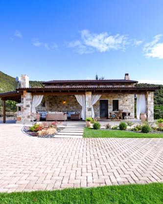 Pinelia Home