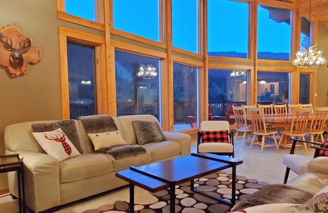 Pinetree Chalet 4-6BDM/ba I Read on:LongStay=LowerRate I View I HotTub I Ski-In