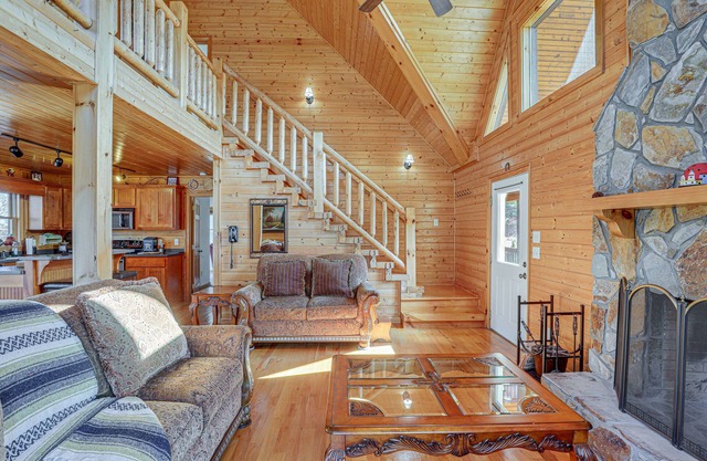 Piney Creek Home ~ 5 Mi to New River Access!