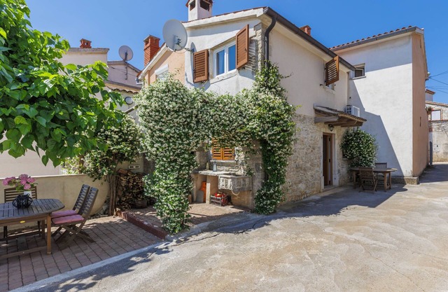 Pinia I by Interhome