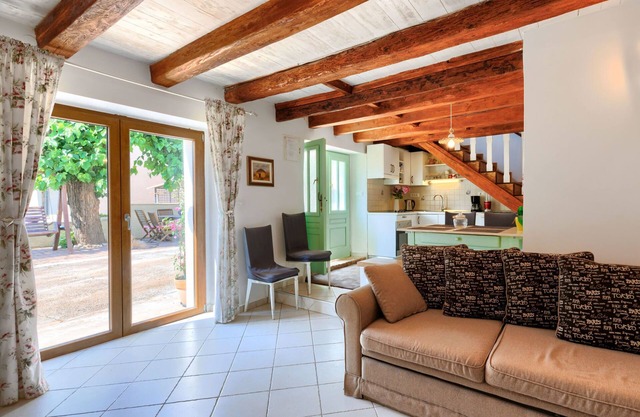 Pinia I+II by Interhome